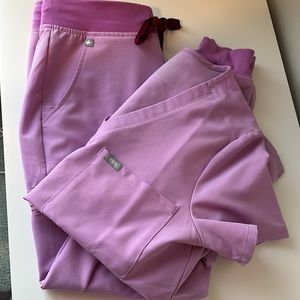 Figs purple lilac size small women’s scrub set